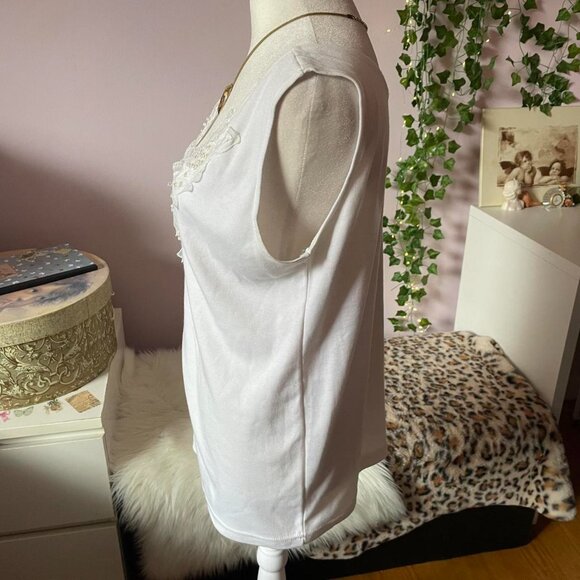Vintage Embellished White Tank - Picture 3 of 7